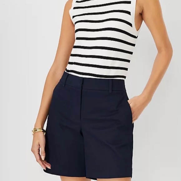Ann Taylor Navy Mid Rise shorts - Picture 2 of 2